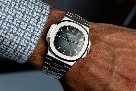 patek philippe 5711/1a-010 automatic black-blue dial luxury men's watch|Patek Philippe Nautilus 5711/1A.